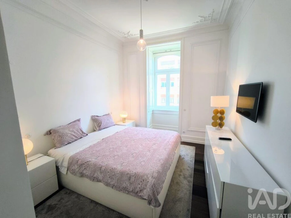 Apartamento T2 para Arrendamento em Santo António Foto 13