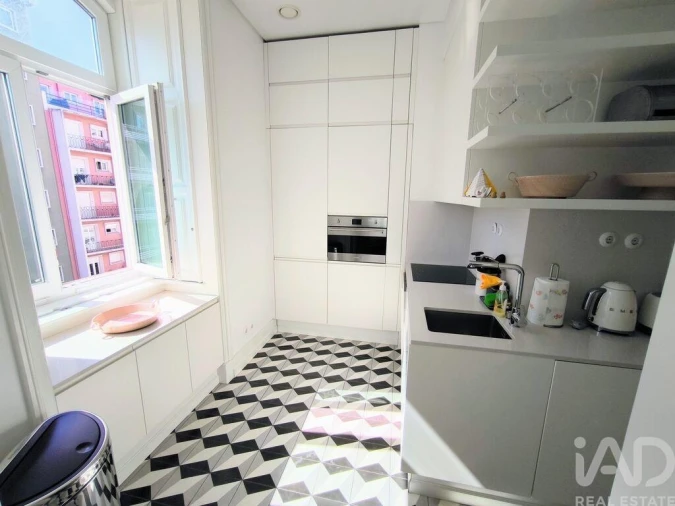 Apartamento T2 para Arrendamento em Santo António Foto 10