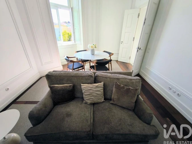 Apartamento T2 para Arrendamento em Santo António Foto 8