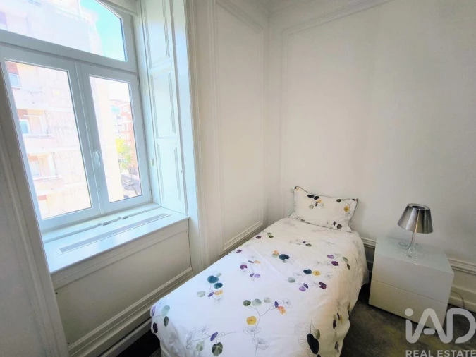 Apartamento T2 para Arrendamento em Santo António Foto 21