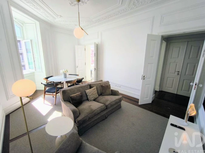 Apartamento T2 para Arrendamento em Santo António Foto 7