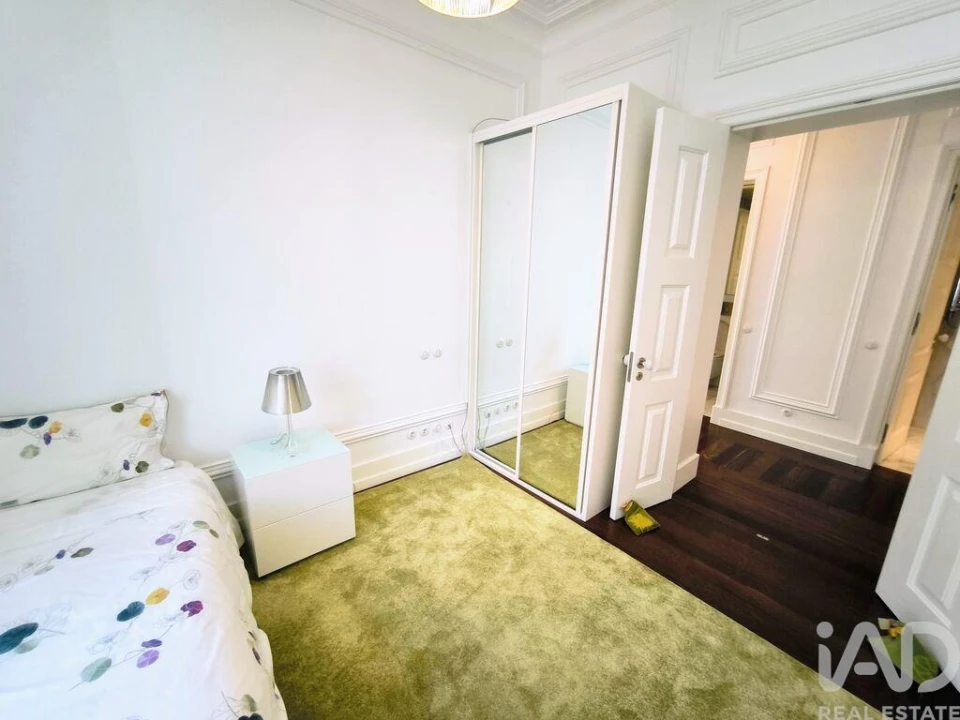 Apartamento T2 para Arrendamento em Santo António Foto 24