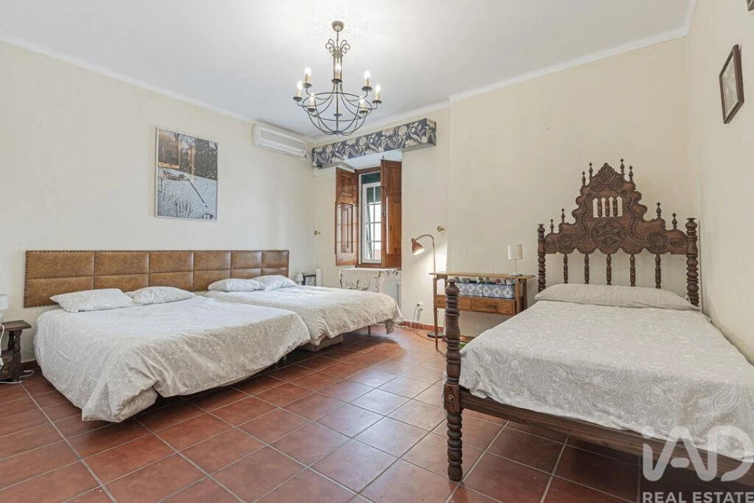 Moradia T6 para Venda em São Bras e São Lourenço Foto 22