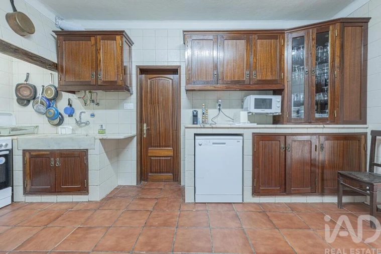 Moradia T6 para Venda em São Bras e São Lourenço Foto 17