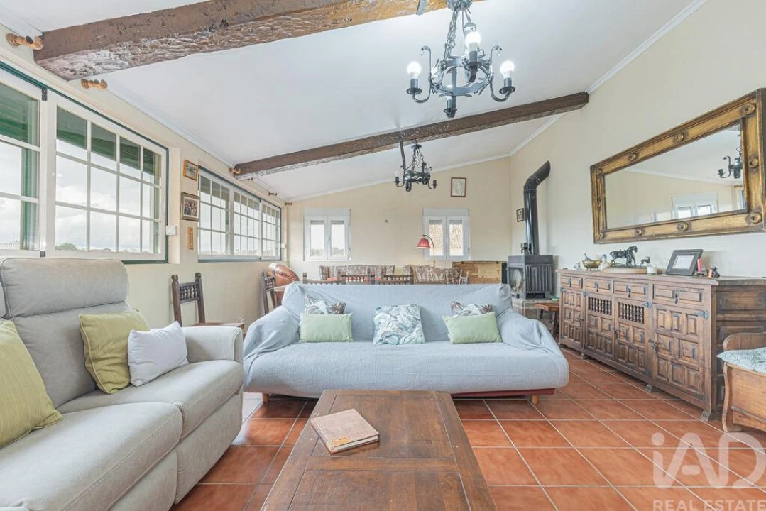 Moradia T6 para Venda em São Bras e São Lourenço Foto 18