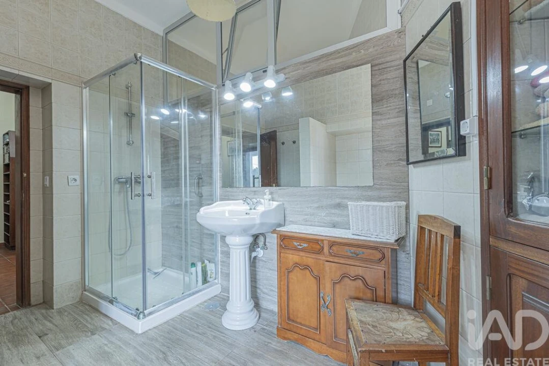 Moradia T6 para Venda em São Bras e São Lourenço Foto 21