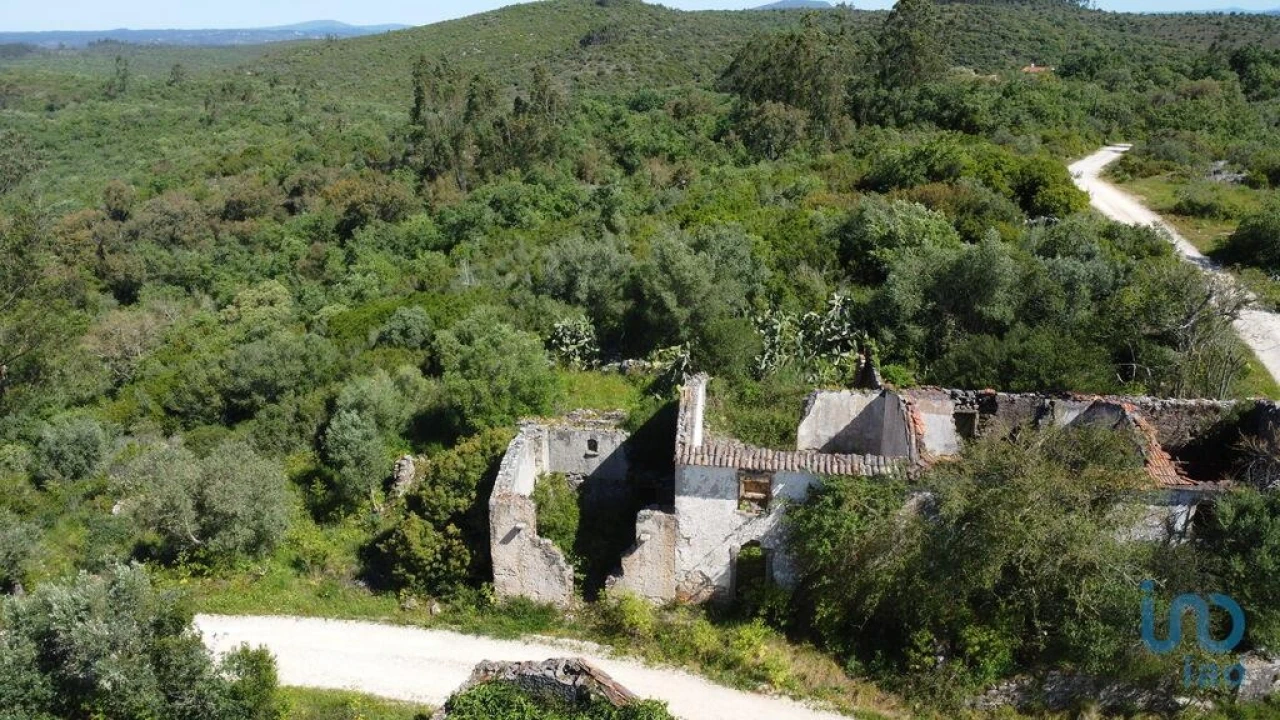 Moradia para Venda em Chãos Foto 3