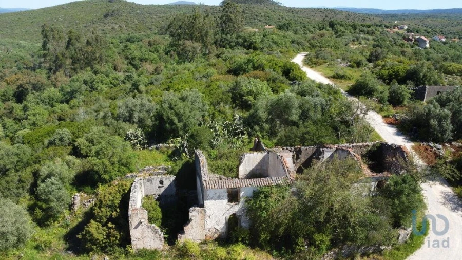 Moradia para Venda em Chãos