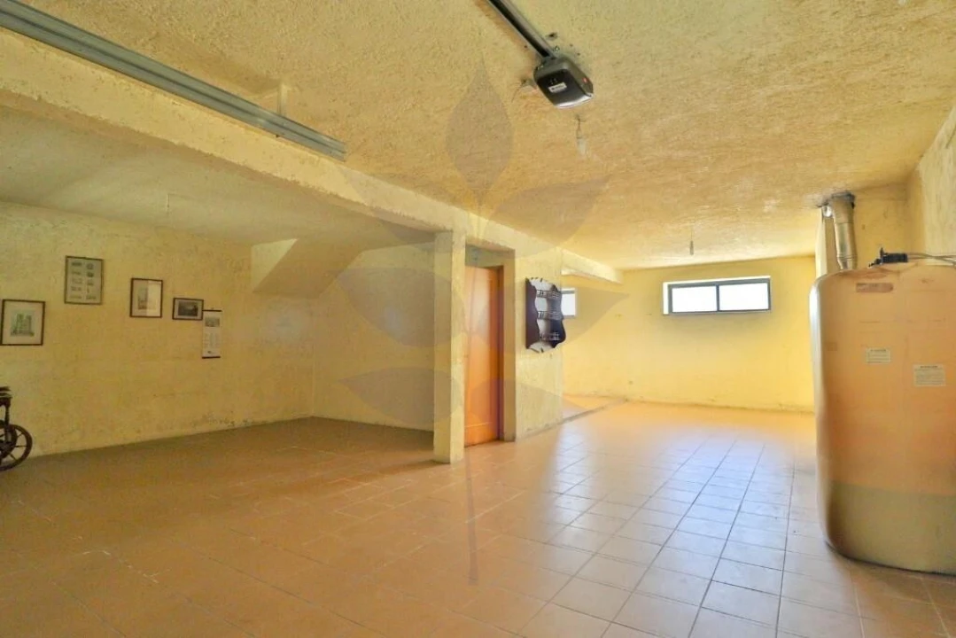 Moradia T4 para Venda em Lago Foto 22