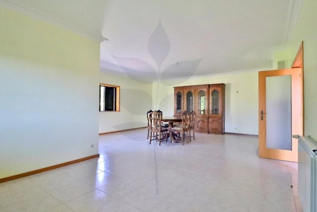 Moradia T4 para Venda em Lago Foto 15