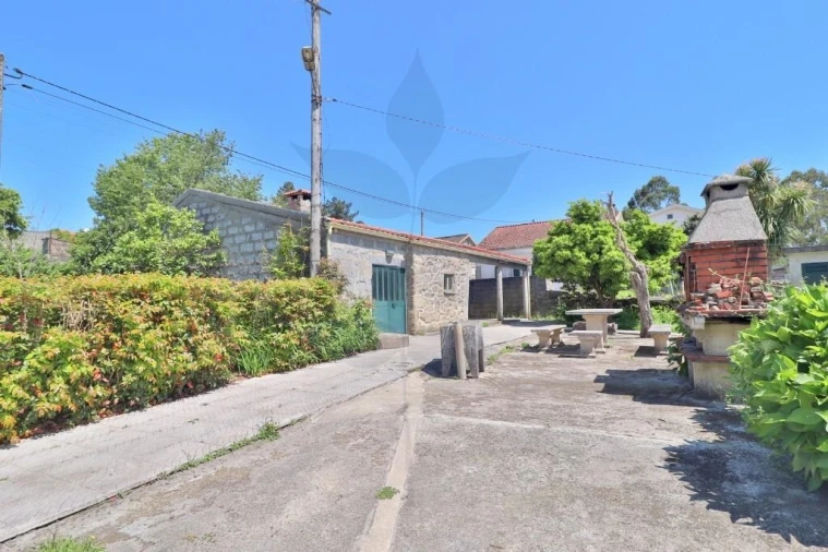 Moradia T4 para Venda em Lago Foto 23