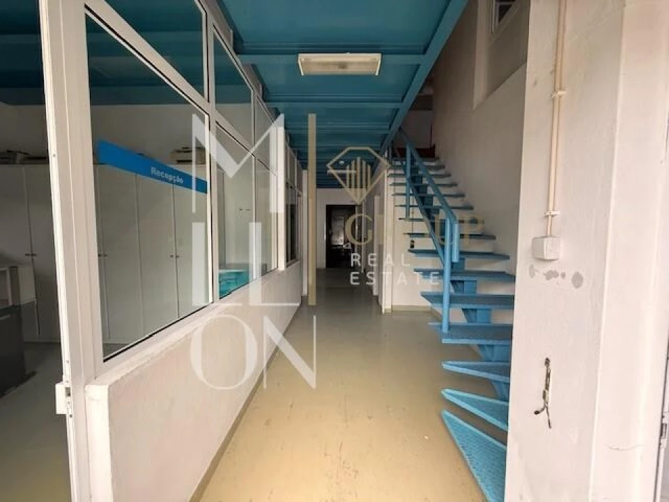 Armazém para Arrendamento em Caniço Foto 7