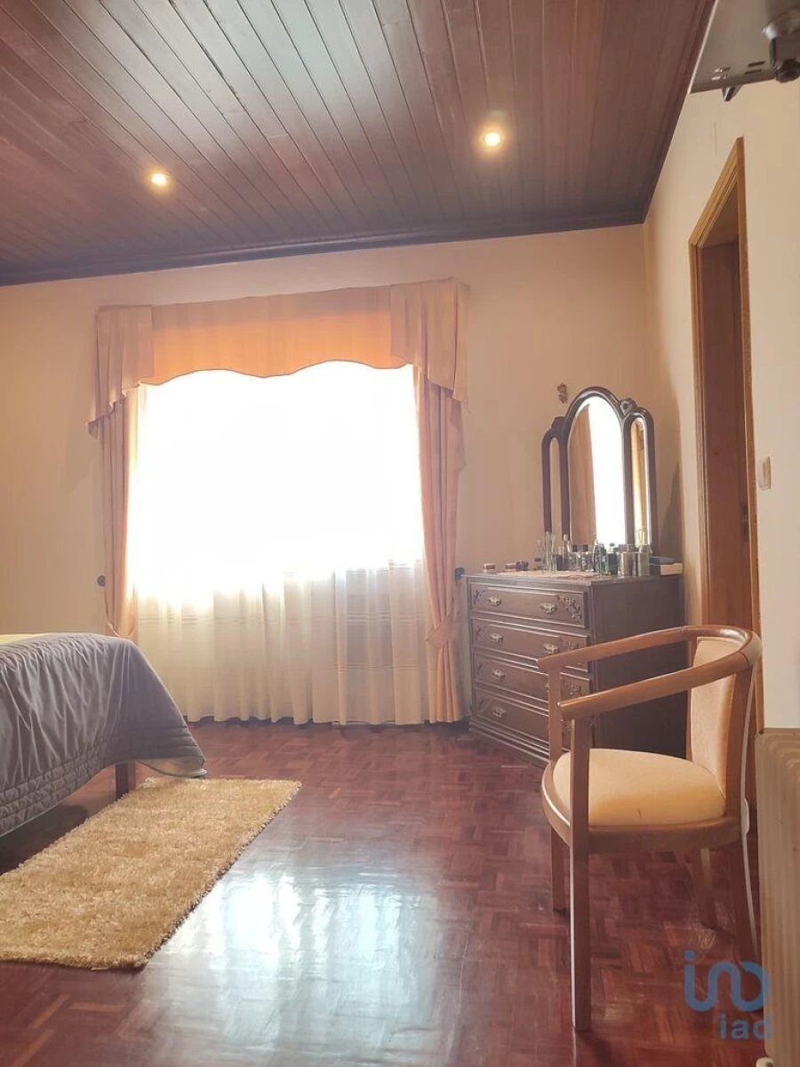 Moradia T5 para Venda em Covas e Vila Nova de Oliveirinha Foto 13