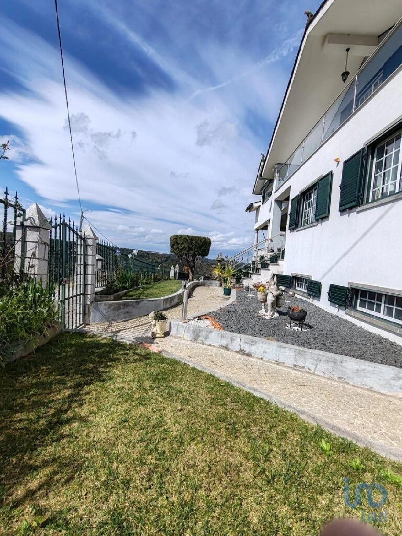 Moradia T5 para Venda em Covas e Vila Nova de Oliveirinha Foto 2