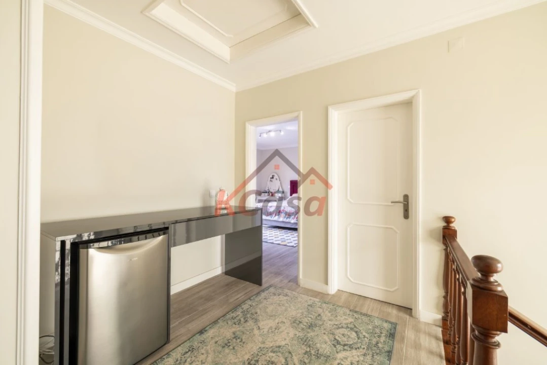 Moradia T4 para Venda em Recarei Foto 17