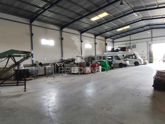 Armazém para Arrendamento em Nossa Senhora das Misericordias Foto 3