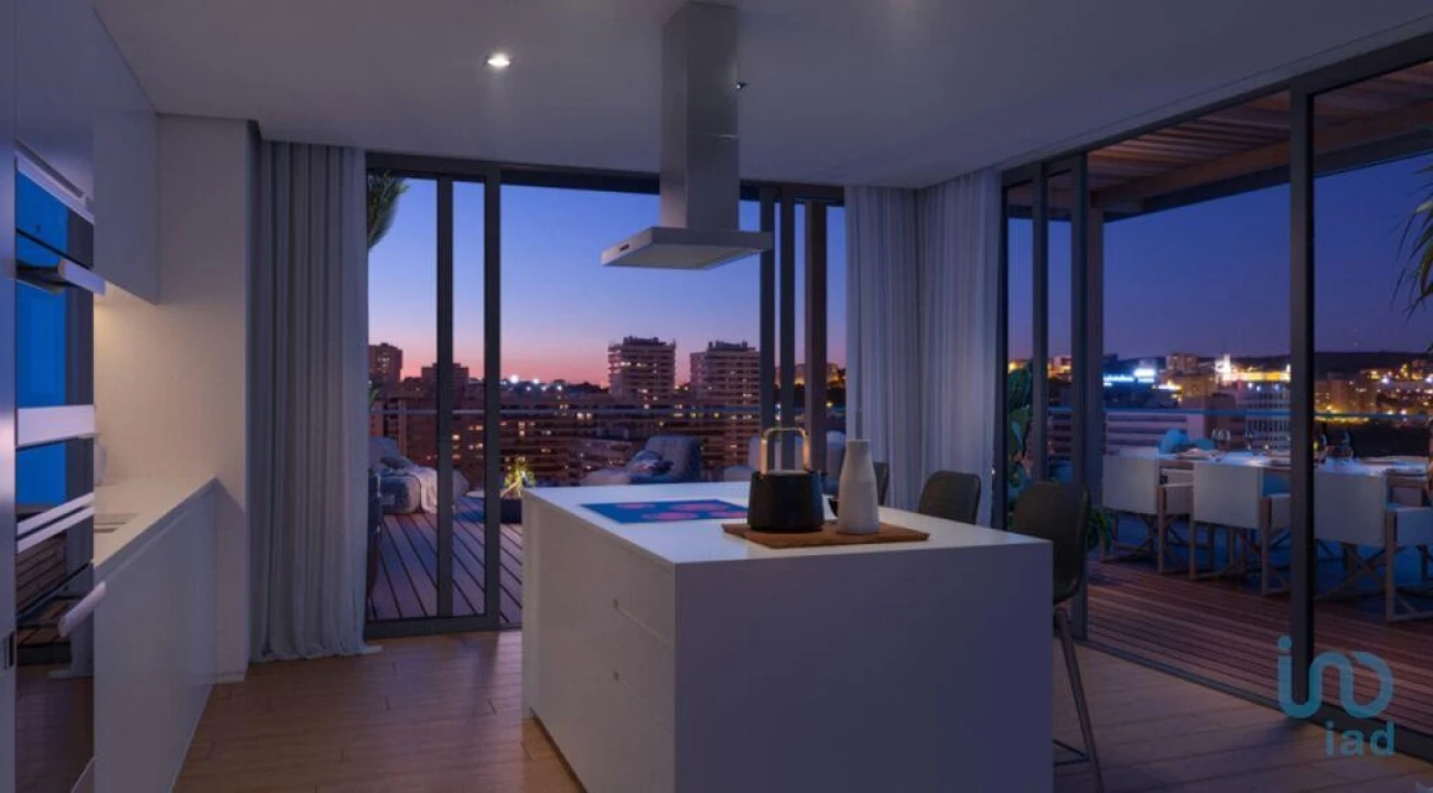 Apartamento T4 para Venda em Algés, Linda-A-Velha e Cruz Quebrada-Dafundo Foto 6