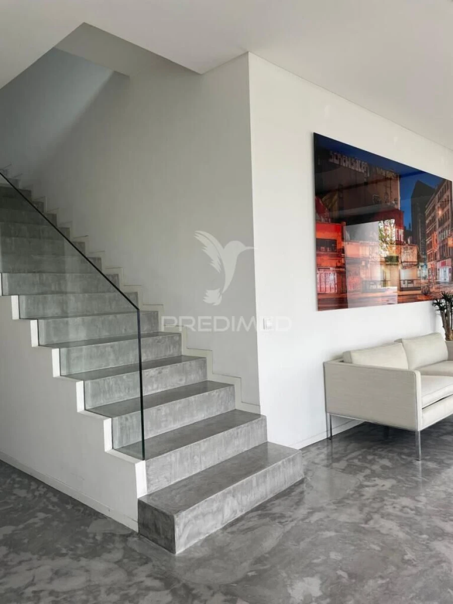 Armazém para Arrendamento em Urgezes Foto 13