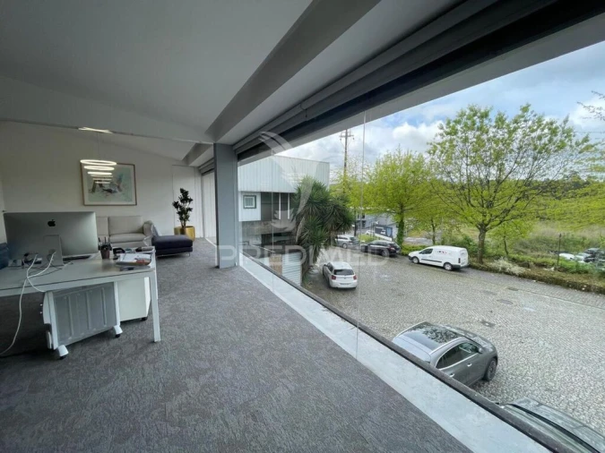 Armazém para Arrendamento em Urgezes Foto 8