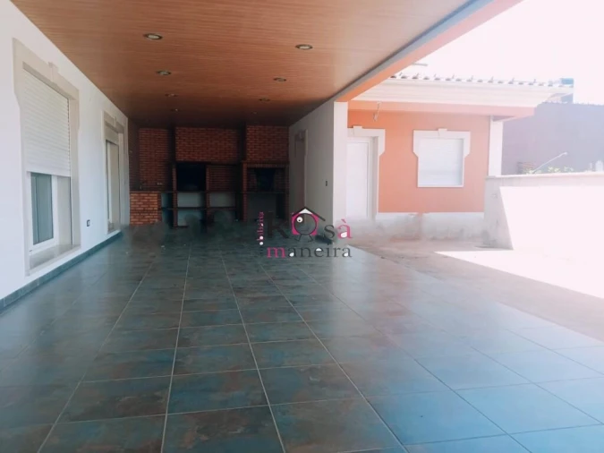 Moradia T7 para Venda em Bidoeira de Cima Foto 7