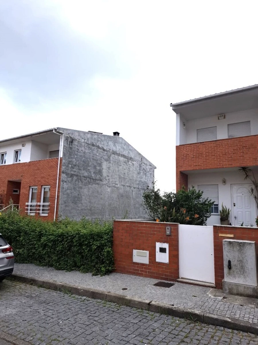 Terreno para Venda em Creixomil Foto 4