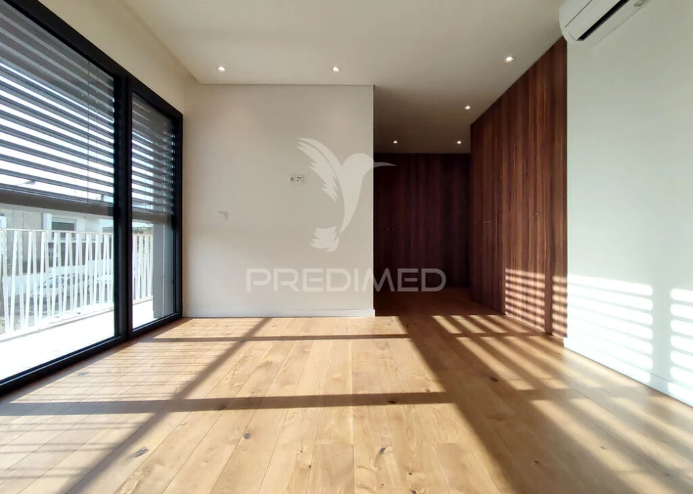 Moradia T4 para Venda em Prazins Santo Tirso e Corvite Foto 2