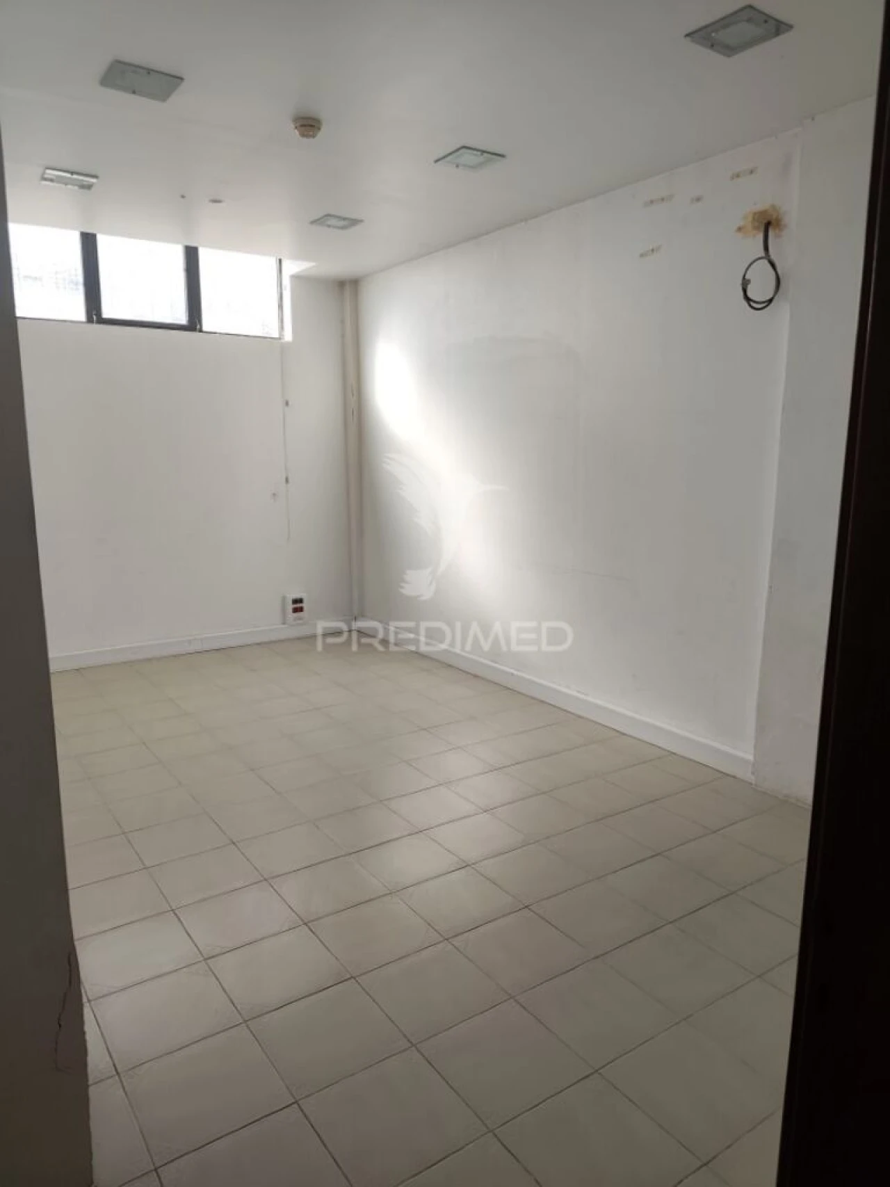 Armazém para Venda em Quarteira Foto 6