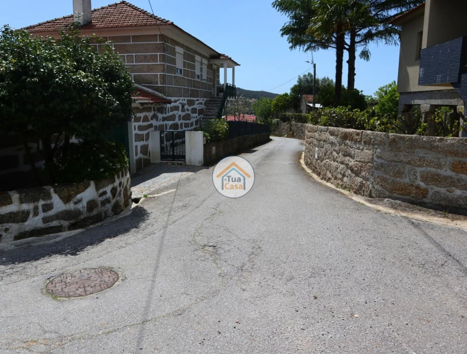 Terreno para Venda em Arnoso (Santa Maria e Santa Eulália) e Sezures Foto 3