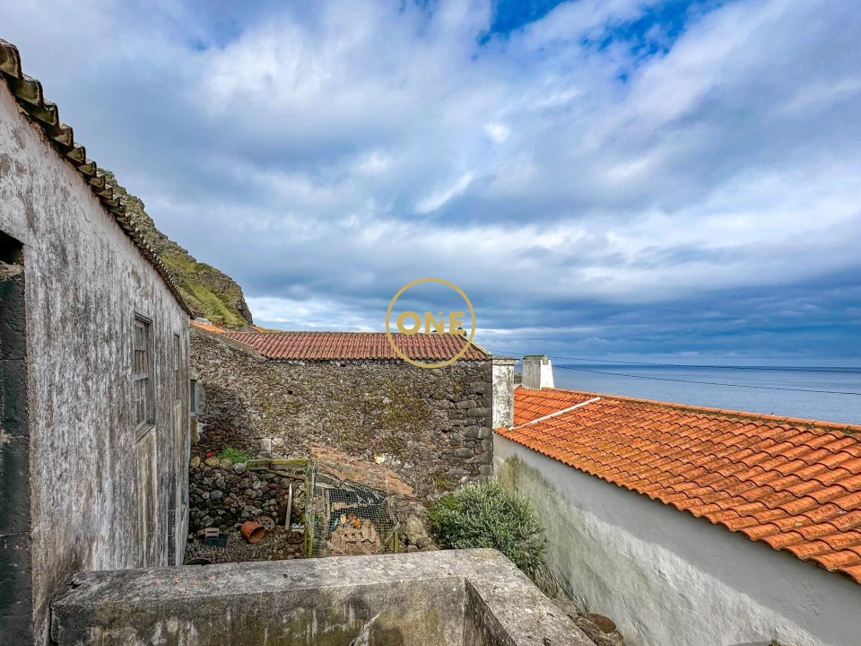 Moradia T2 para Venda em Corvo Foto 4