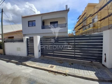 Moradia T3 para Venda em Amora