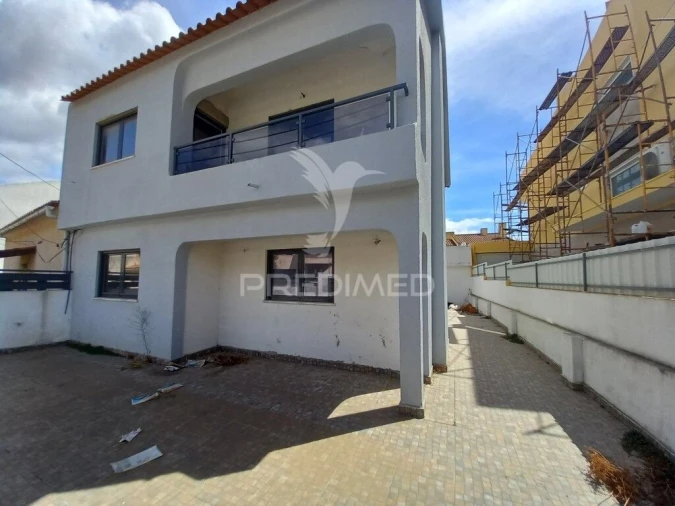 Moradia T3 para Venda em Amora Foto 4