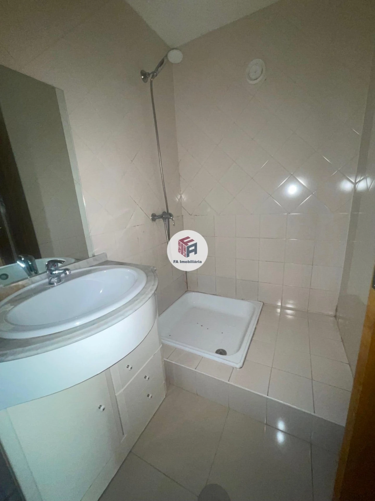 Apartamento T2 para Arrendamento em São Mamede de Infesta e Senhora da Hora Foto 14