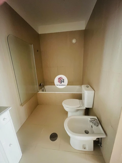 Apartamento T2 para Arrendamento em São Mamede de Infesta e Senhora da Hora