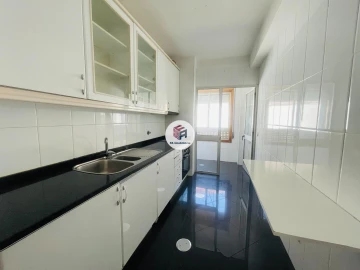 Apartamento T2 para Arrendamento em São Mamede de Infesta e Senhora da Hora