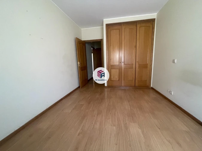 Apartamento T2 para Arrendamento em São Mamede de Infesta e Senhora da Hora Foto 8