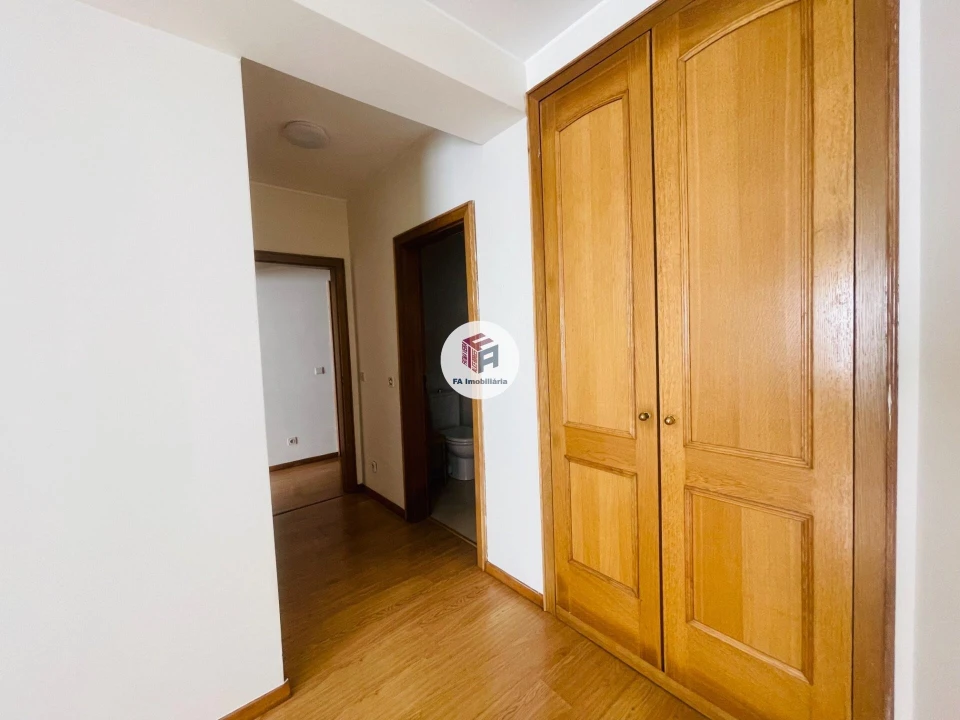 Apartamento T2 para Arrendamento em São Mamede de Infesta e Senhora da Hora Foto 10