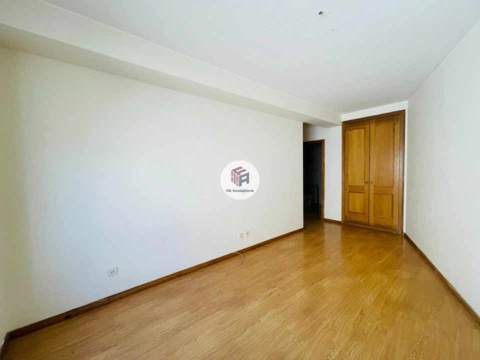 Apartamento T2 para Arrendamento em São Mamede de Infesta e Senhora da Hora Foto 9