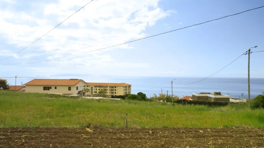 Terreno para Venda em Caniço Foto 9