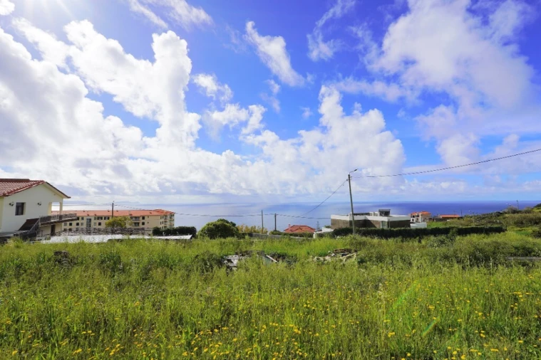 Terreno para Venda em Caniço Foto 8