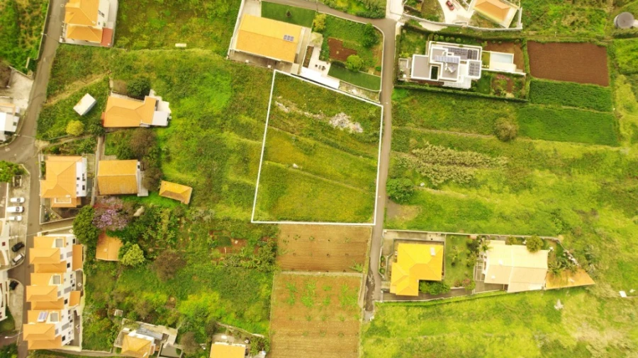 Terreno para Venda em Caniço Foto 16
