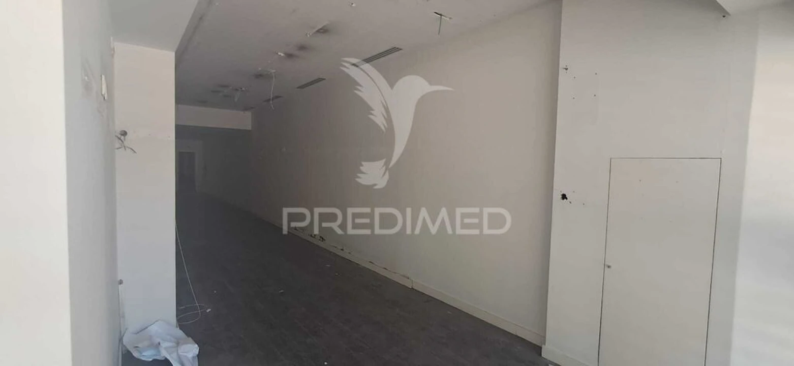 Loja para Arrendamento em Cedofeita, Santo Ildefonso, Sé, Miragaia, São Nicolau e Vitória Foto 4