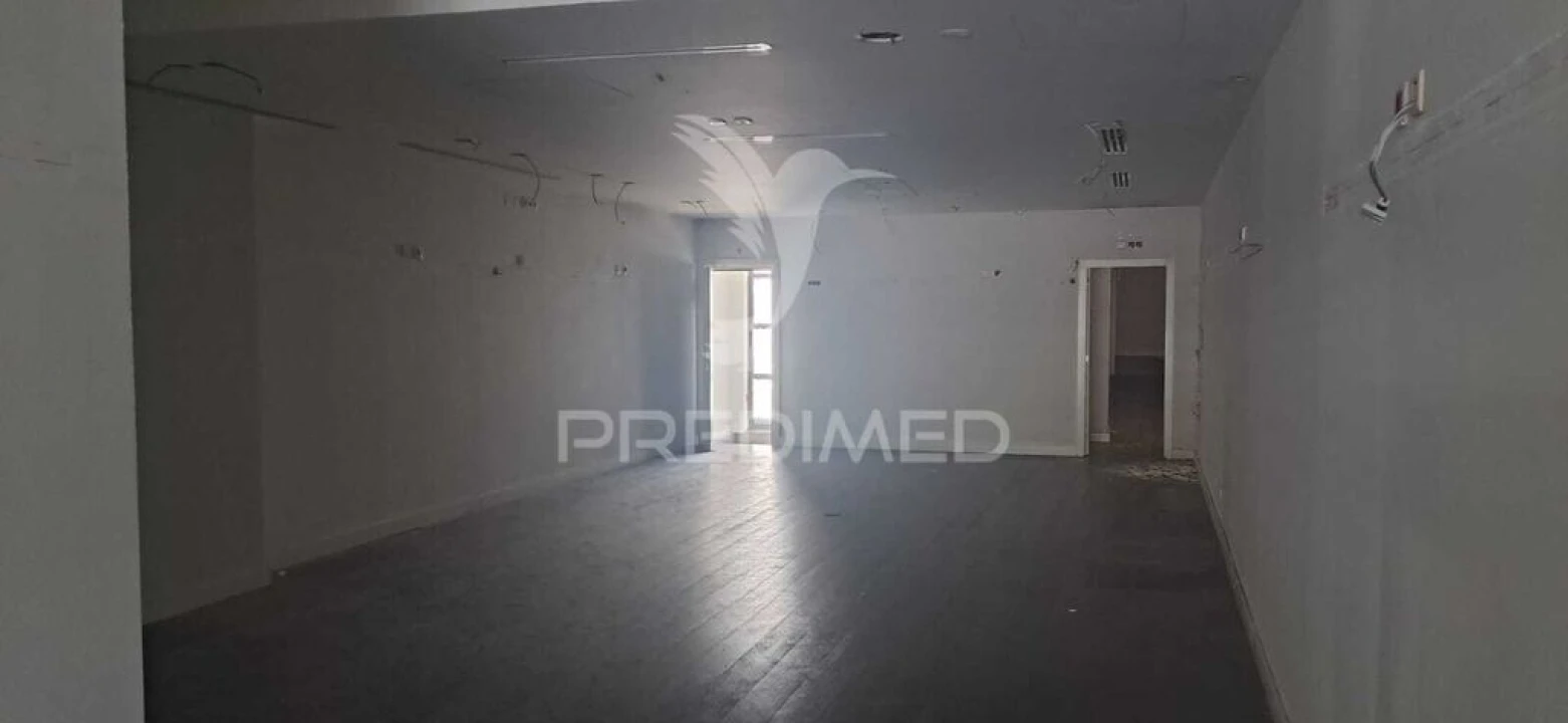 Loja para Arrendamento em Cedofeita, Santo Ildefonso, Sé, Miragaia, São Nicolau e Vitória Foto 2