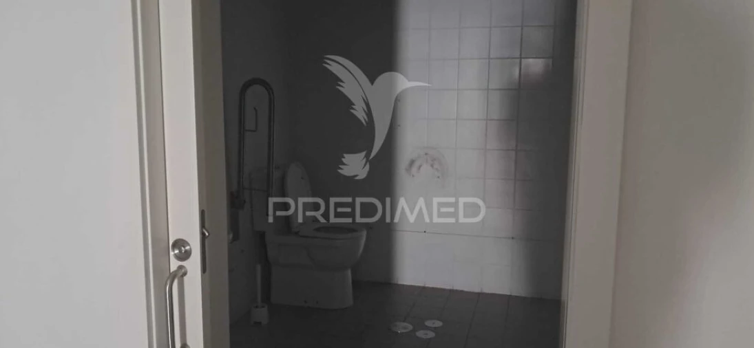 Loja para Arrendamento em Cedofeita, Santo Ildefonso, Sé, Miragaia, São Nicolau e Vitória Foto 9