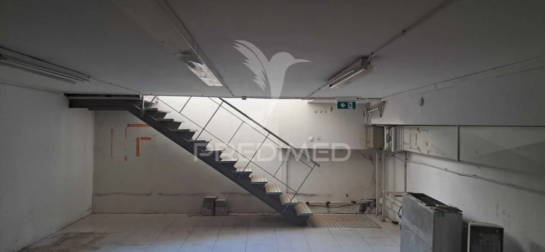 Loja para Arrendamento em Cedofeita, Santo Ildefonso, Sé, Miragaia, São Nicolau e Vitória Foto 12