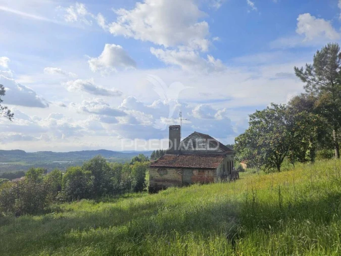 Moradia T2 para Venda em Nossa Senhora do Pranto