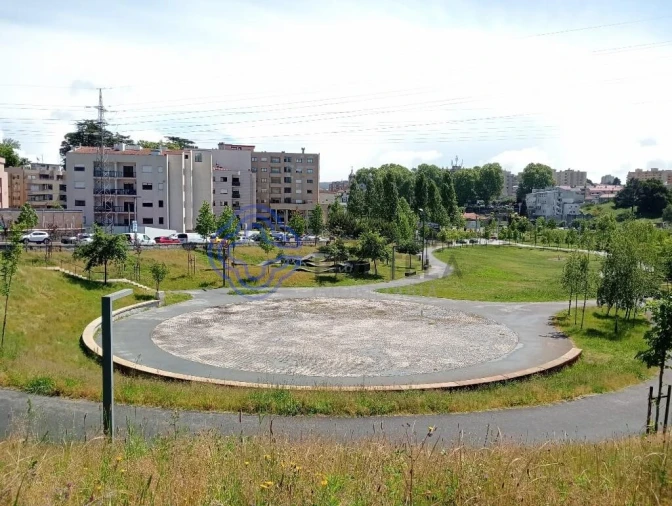 Terreno para Venda em Rio Tinto Foto 12