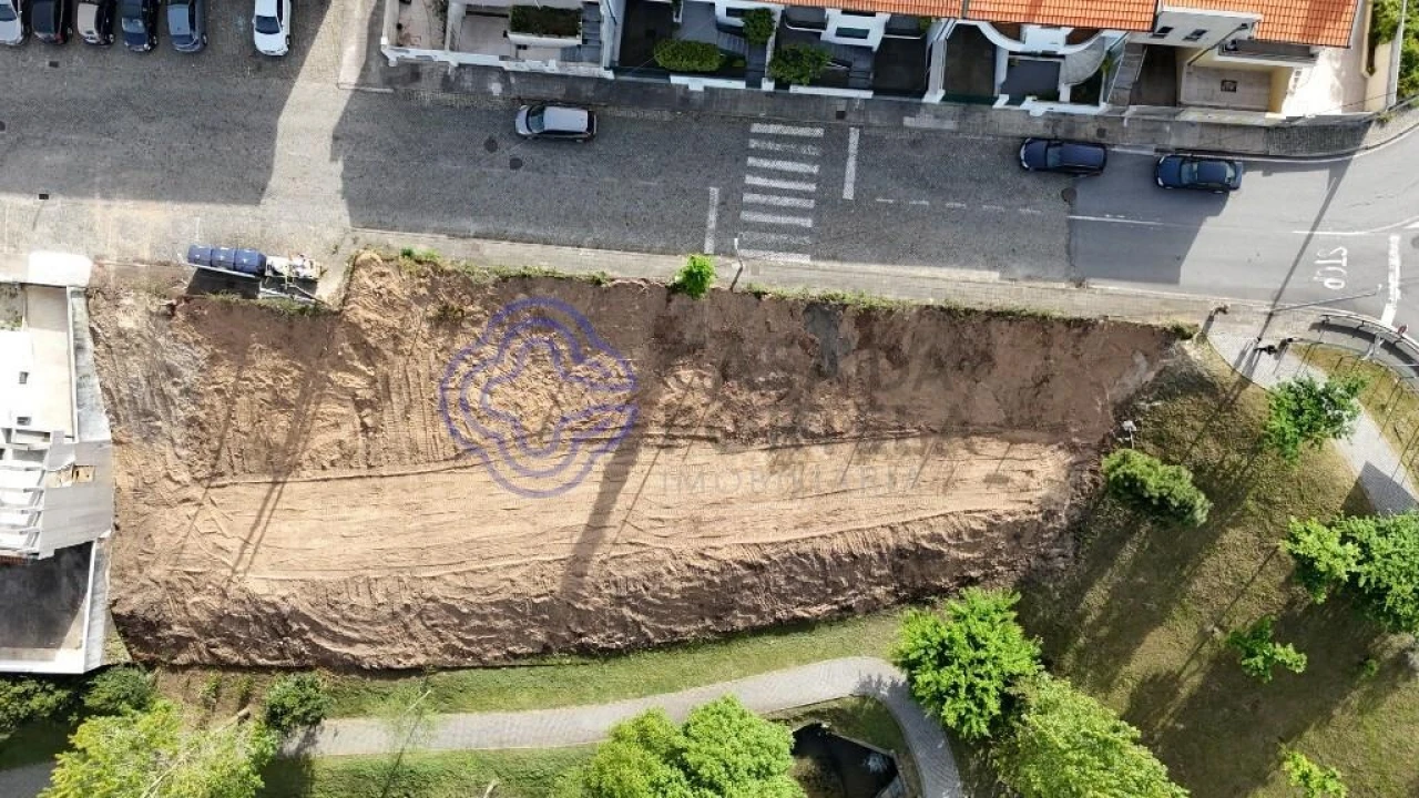Terreno para Venda em Rio Tinto Foto 14