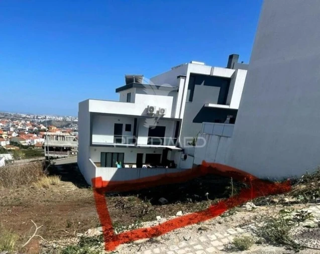 Terreno para Venda em Pontinha e Famões Foto 8