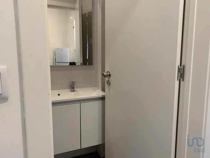 Apartamento T2 para Arrendamento em Beato Foto 4