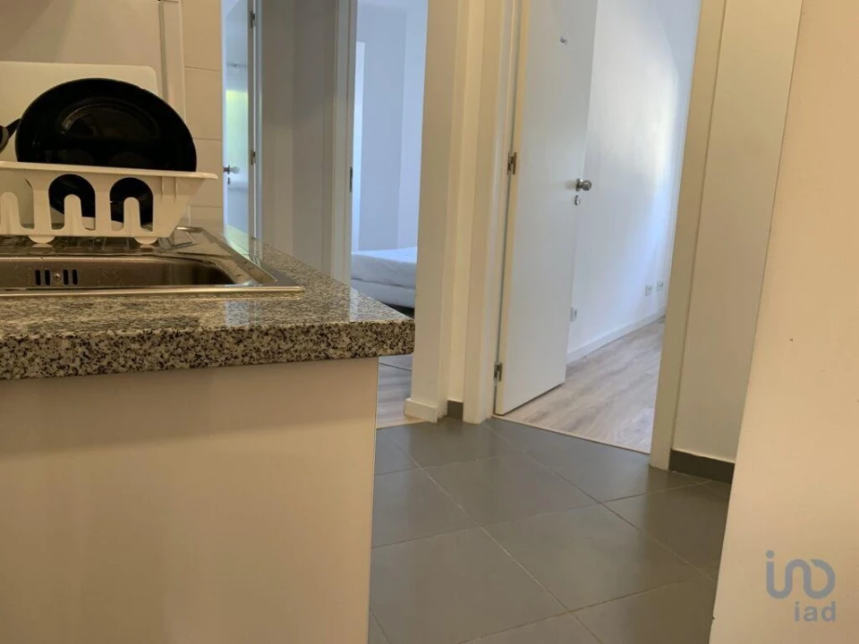 Apartamento T2 para Arrendamento em Beato Foto 8
